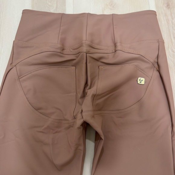 Freddy WRUP Faux Leather High Waisted Zipper Petite Length Mocha Women's XL - Picture 11 of 16